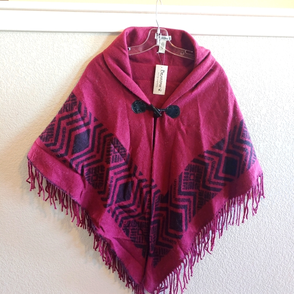 Bearpaw Women's Burgundy Patterned Fringe Poncho